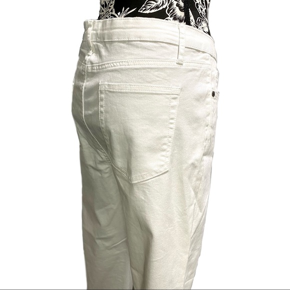 NWT Workshop White Raw Hem Cuffed Cropped Jeans - Picture 3 of 7